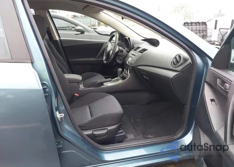 2010 Mazda Mazda3 I Sport z USA, uszkodzony, nr VIN JM1BL1SG5A1130805